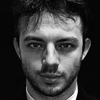 Foto del digital marketing specialist, responsabile della promozione di software personalizzati creati da N&P Tech