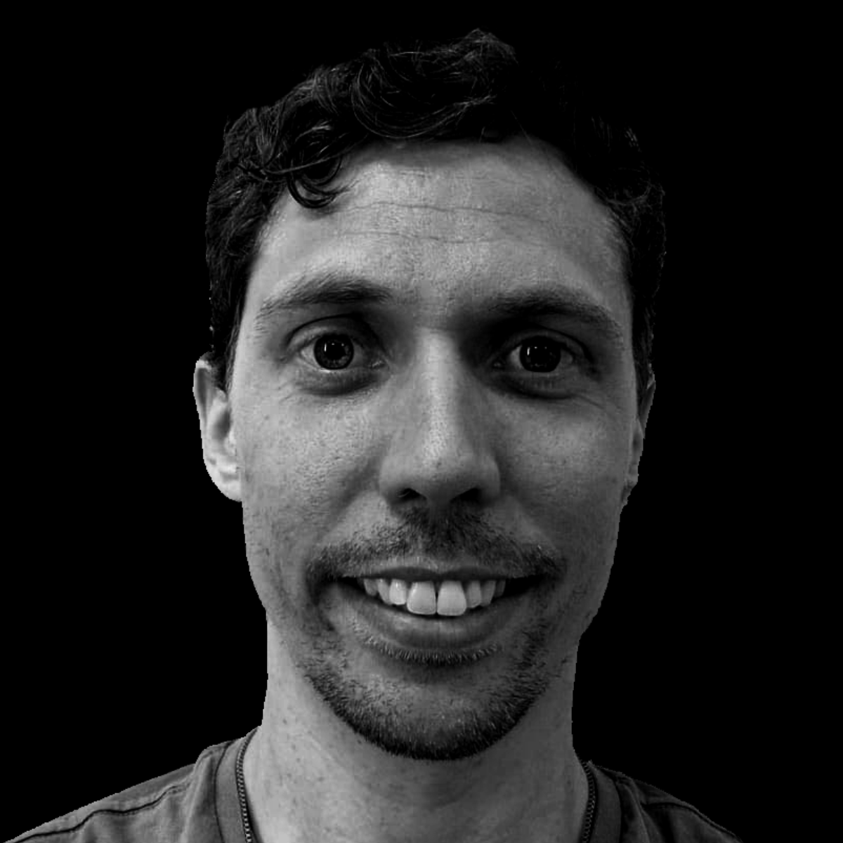 Immagine del senior full-stack developer di N&P Tech, sviluppatore di software personalizzati e soluzioni digitali